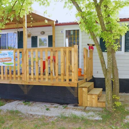 Happy Camp mobile homes in Camping Villaggio Internazionale San Menaio Esterno foto